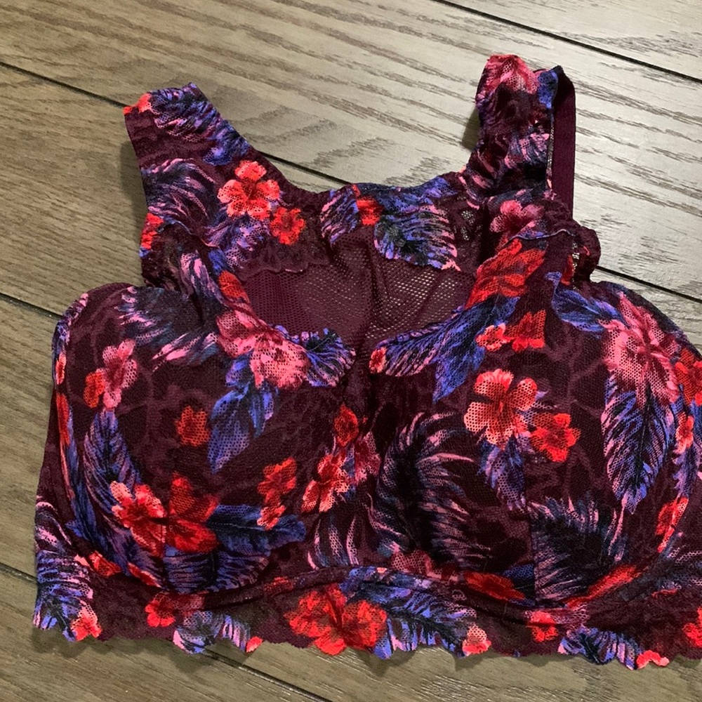 VS Pink lace bralette